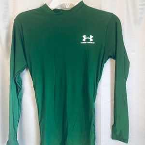 Under Armour green women’s long sleeve base layer